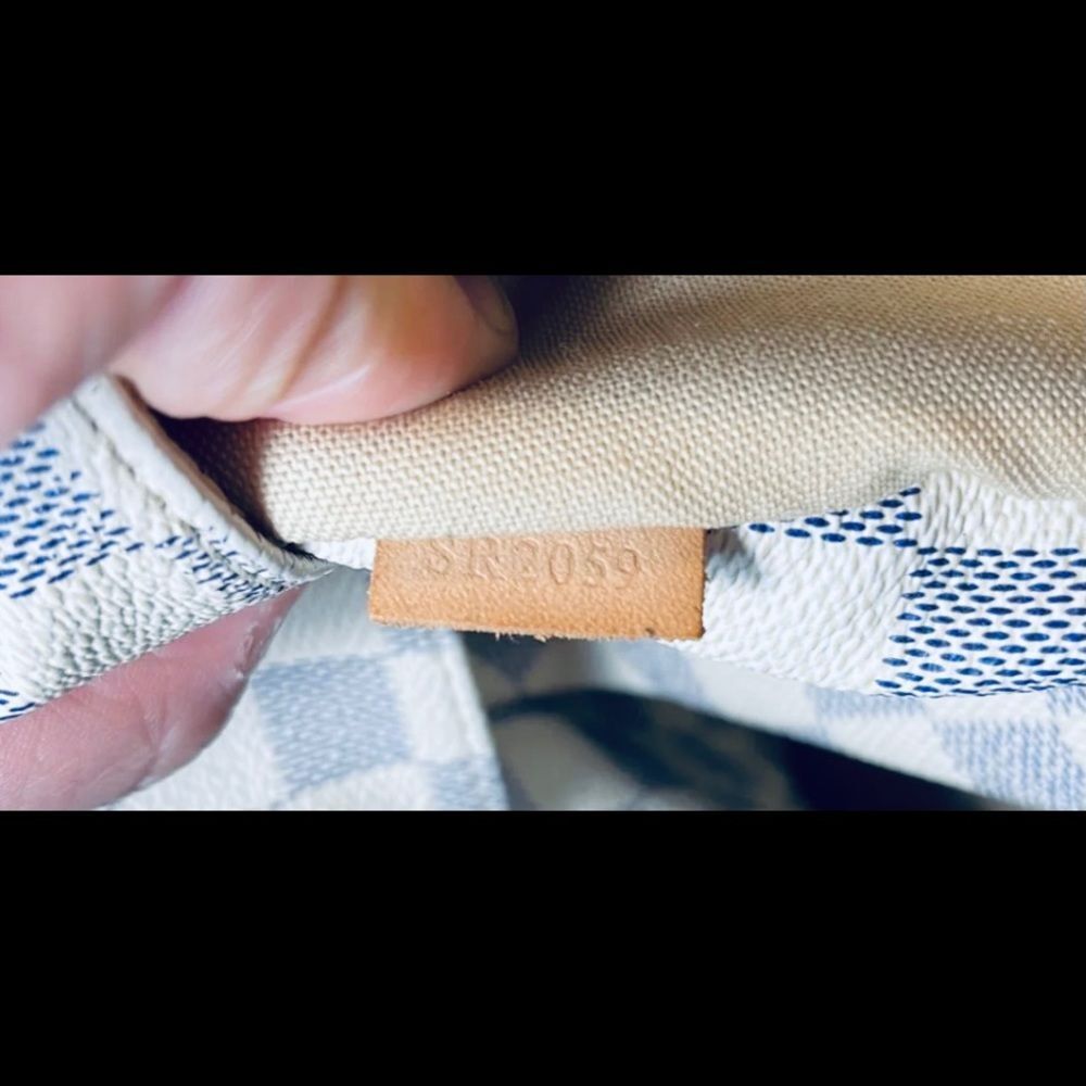 Louis Vuitton Damier Azur Totally MM - Picture 2 of 9